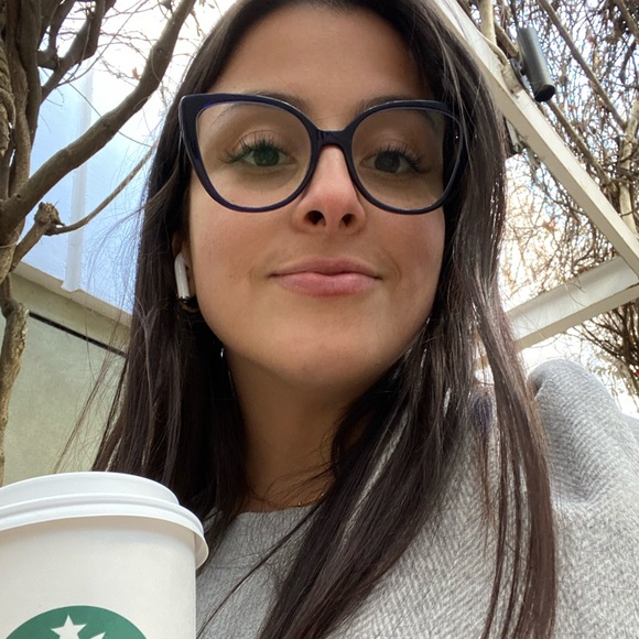 Meet your Posher, Ada - Picture 1 of 1